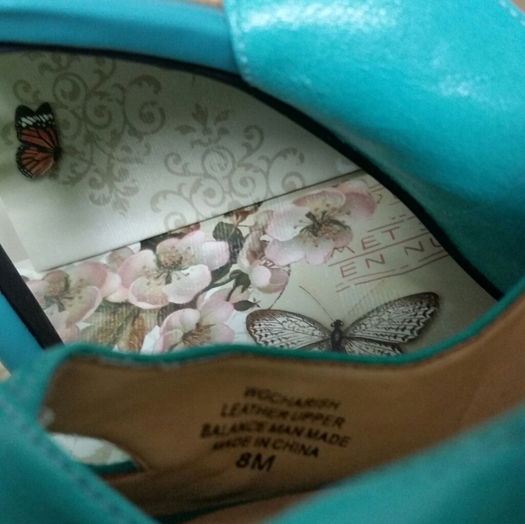 Guess Heels By Marciano - Picture 5 of 5